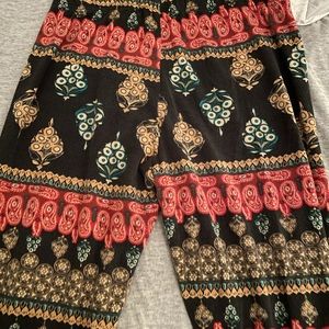 Say What? printed leggings in size medium